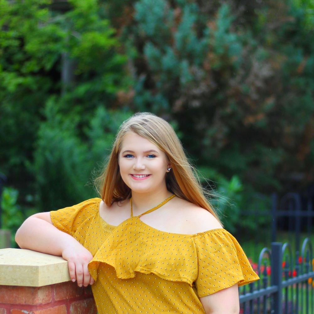 Meet your Posher, Alexis